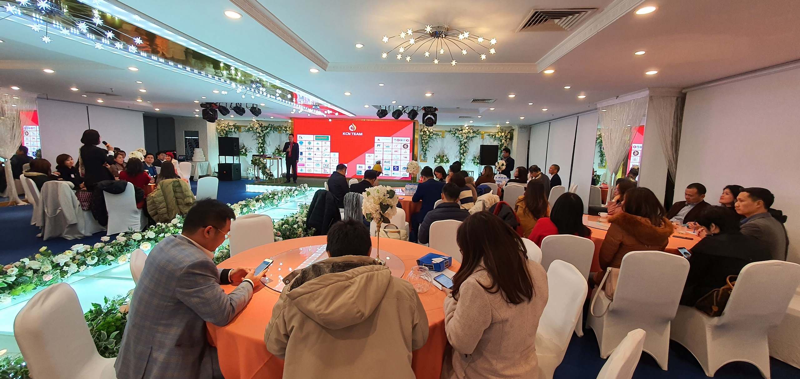 Buổi kết nối thứ 3 của Team KCN - 06/01/2021 - Đầu tiên của năm mới - Kể chuyện qua hình ảnh