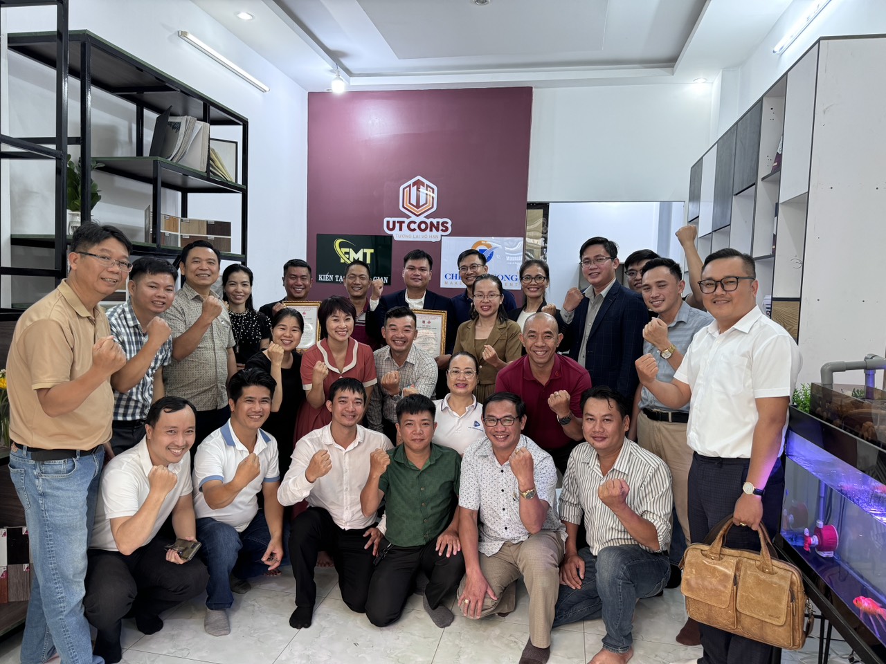 TEAM KHU CÔNG NGHIỆP MIỀN NAM THĂM TỔNG THẦU CHÍNH PHƯƠNG tại HCM