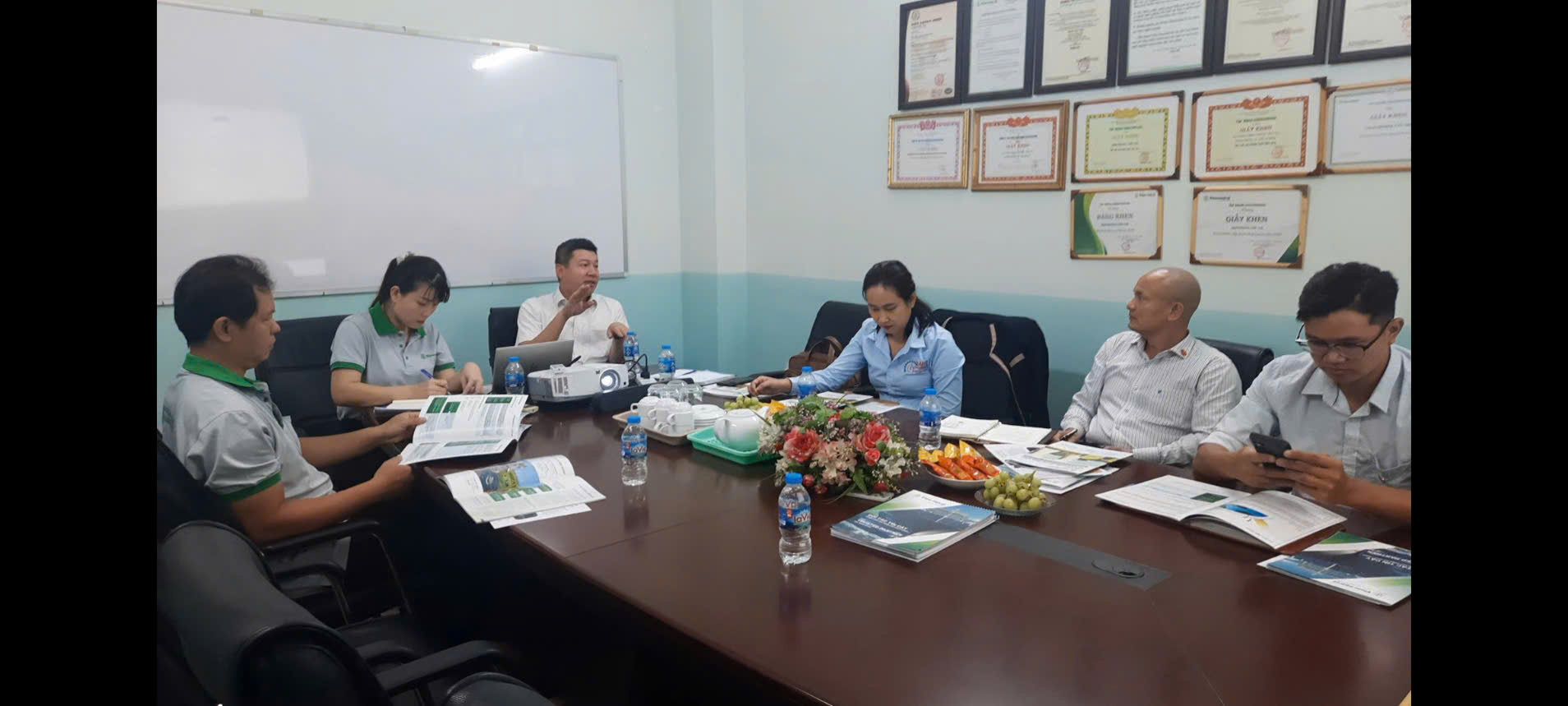 TEAM KHU CÔNG NGHIỆP MIỀN TÂY THĂM VINACONTROL tại Cần Thơ